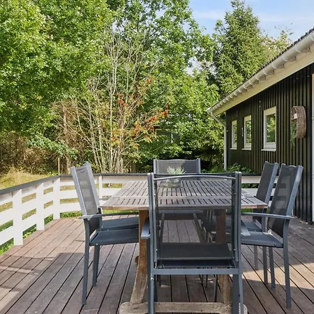 Amola - 1-6km From The Sea By Interhome