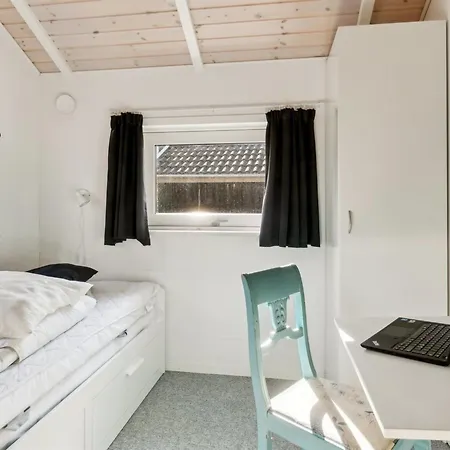 Amola - 1-6km From The Sea By Interhome