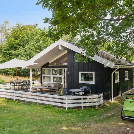 Amola - 1-6km From The Sea By Interhome *